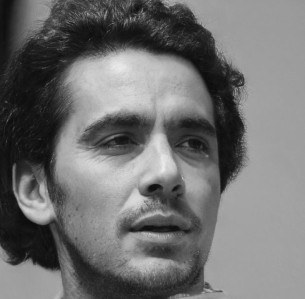 Consultor financiero especializado en toma de decisiones