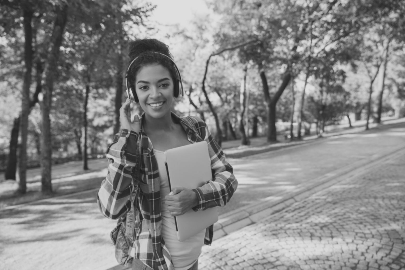 Sesión de formación financiera con ejemplos prácticos